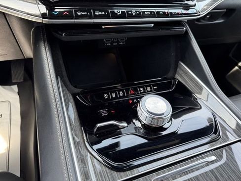 Used 2022 Jeep Wagoneer Series II image 21