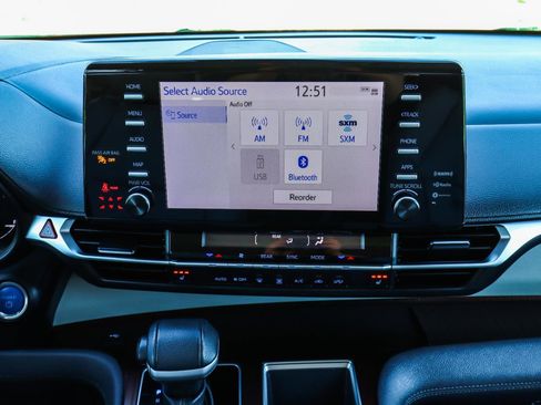 Used 2023 Toyota Sienna XLE image 26