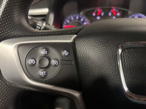 Certified 2023 GMC Acadia SLE w/ Driver Convenience Package image 16