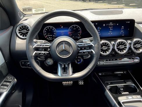 Used 2025 Mercedes-Benz GLA 35 AMG 4MATIC image 5