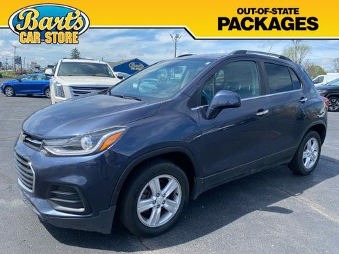 Used 2019 Chevrolet Trax LT w/ LT Convenience Package FWD image 3