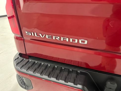 Used 2020 Chevrolet Silverado 1500 Custom w/ Custom Convenience Package AWD/4WD image 33