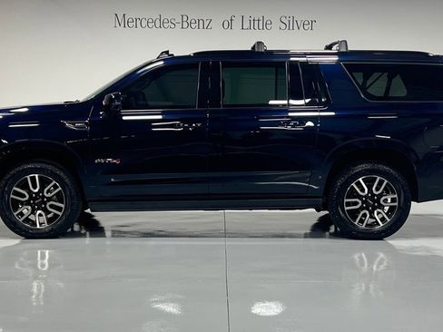 Used 2023 GMC Yukon XL AT4 w/ AT4 Premium Package image 2