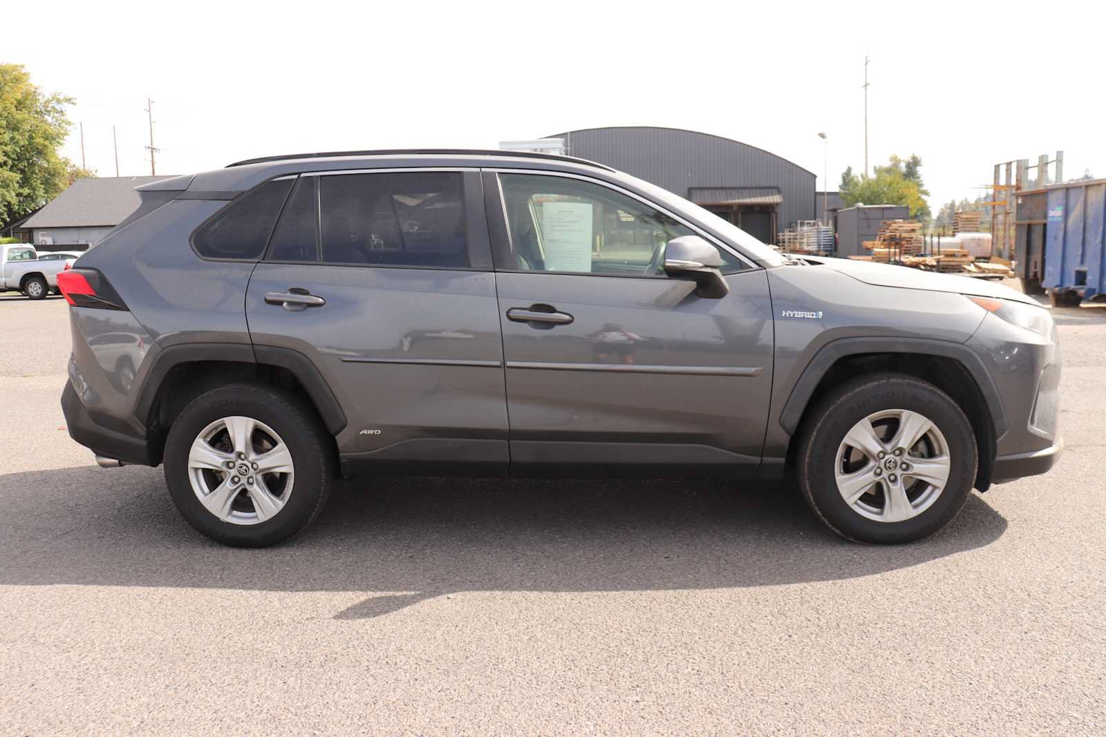 Certified 2019 Toyota RAV4 LE w/ Carpet Mat Package AWD/4WD image 4