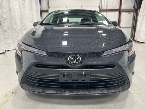 Used 2025 Toyota Corolla LE w/ LE Premium Package image 2