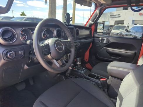 Used 2023 Jeep Wrangler Sport S image 9