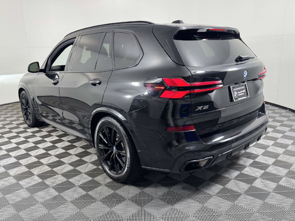 Used 2024 BMW X5 xDrive50e w/ M Sport Package AWD/4WD image 8