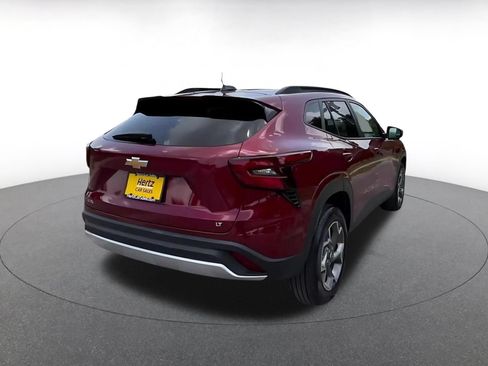 Used 2025 Chevrolet Trax LT w/ LT Convenience Package FWD image 14
