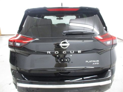 New 2026 Nissan Rogue Platinum AWD/4WD image 7