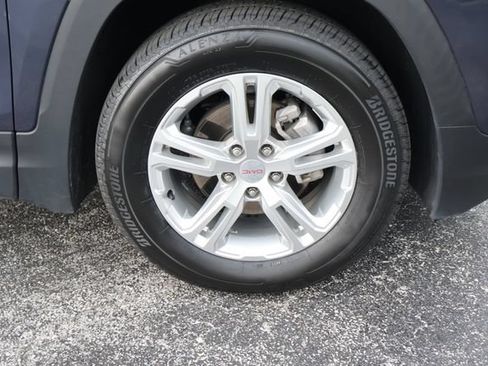 Used 2018 GMC Terrain SLE w/ Driver Convenience Package FWD image 10
