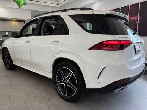Used 2024 Mercedes-Benz GLE 350 4MATIC w/ AMG Line Exterior image 5