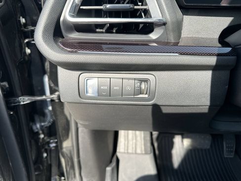 Certified 2026 Chevrolet Traverse RS w/ LPO, Floor Liner Package AWD/4WD image 18