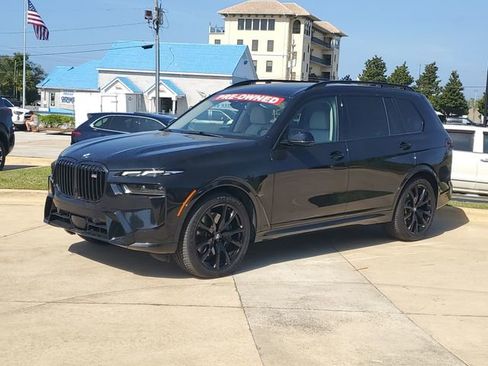 Used 2024 BMW X7 M60i w/ Executive Package image 1