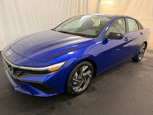 Used 2025 Hyundai Elantra Sport image 6