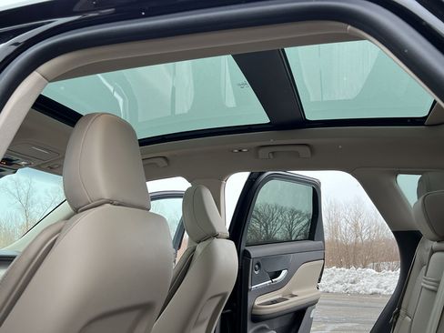 Used 2023 Lincoln Corsair Reserve w/ Equipment Group 202A image 38