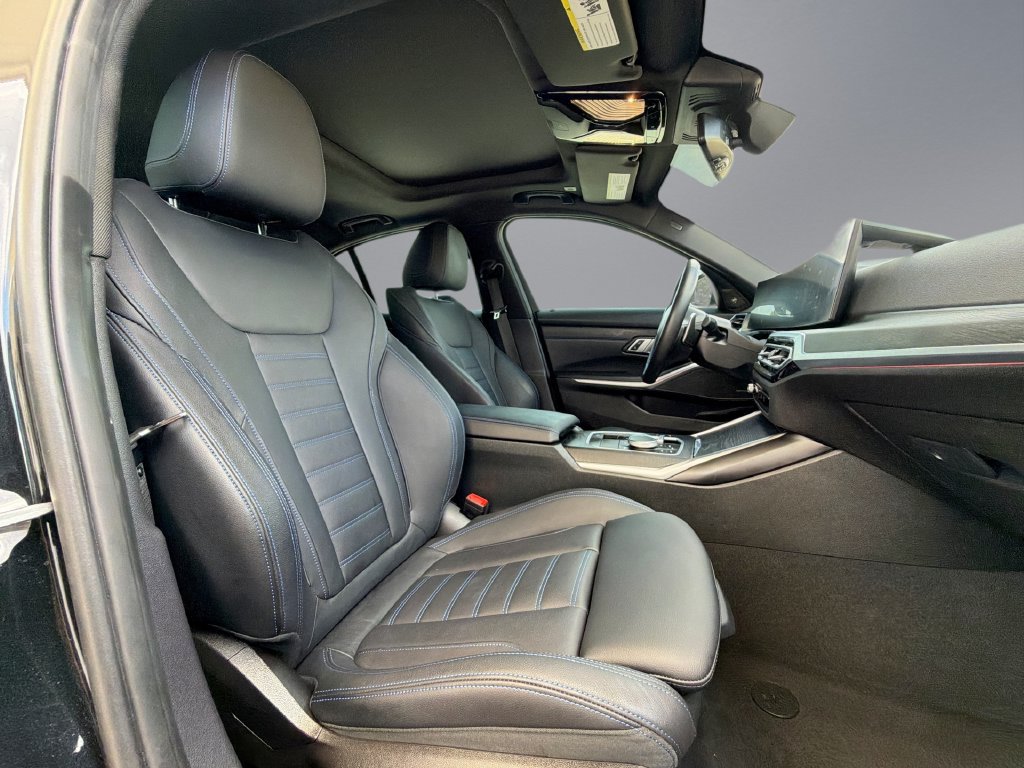 Used 2023 BMW M340i RWD image 16