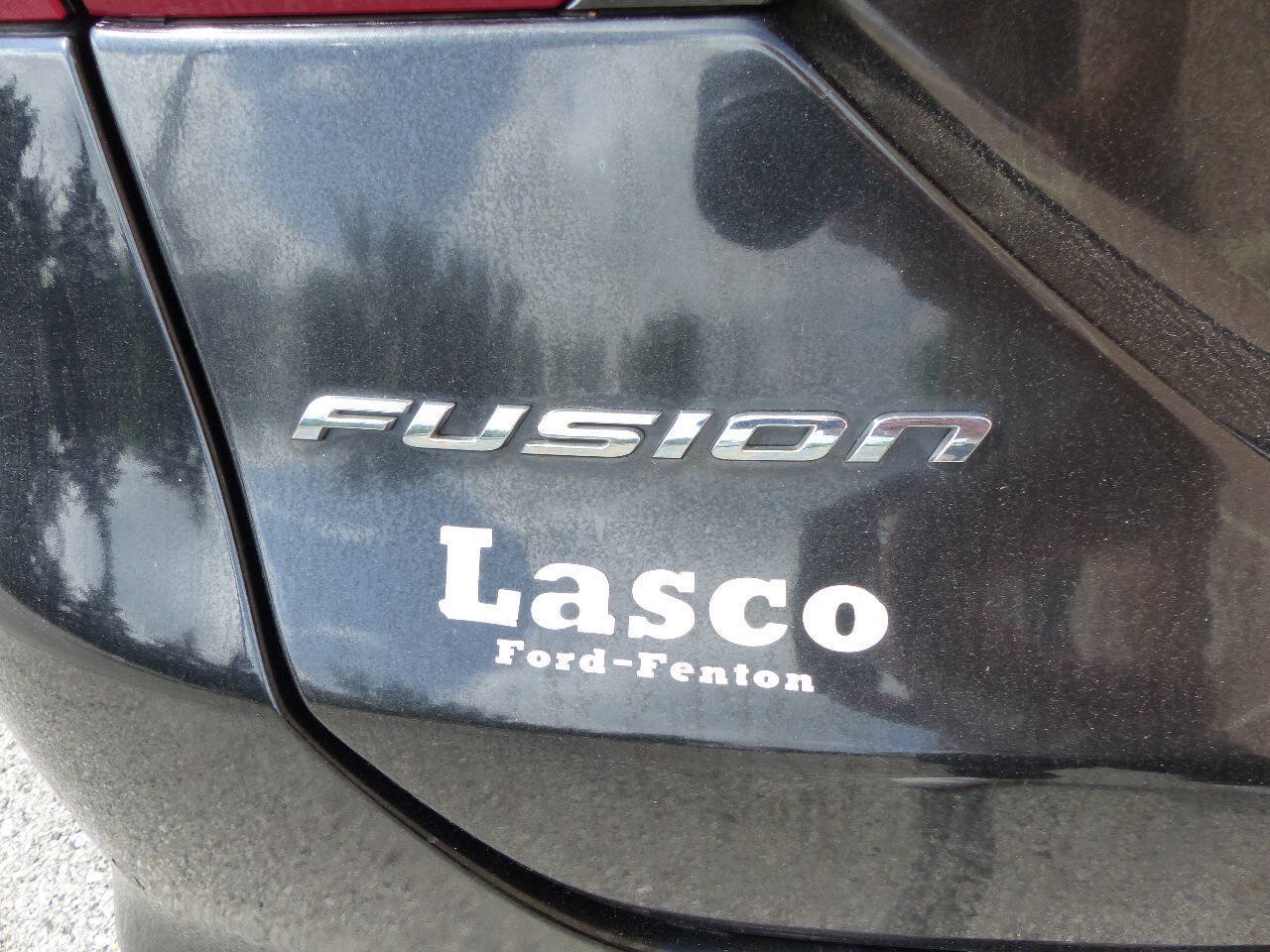 Used 2016 Ford Fusion Titanium FWD image 10