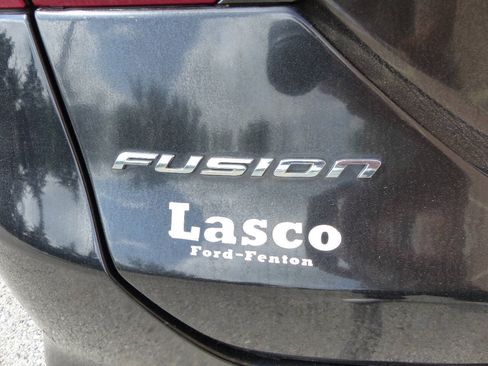 Used 2016 Ford Fusion Titanium FWD image 10