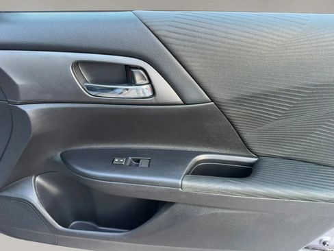 Used 2015 Honda Accord LX image 35
