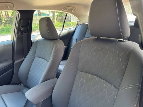 Used 2025 Toyota Corolla LE FWD image 35