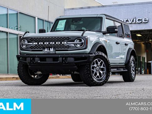 Used 2024 Ford Bronco Badlands AWD/4WD image 2