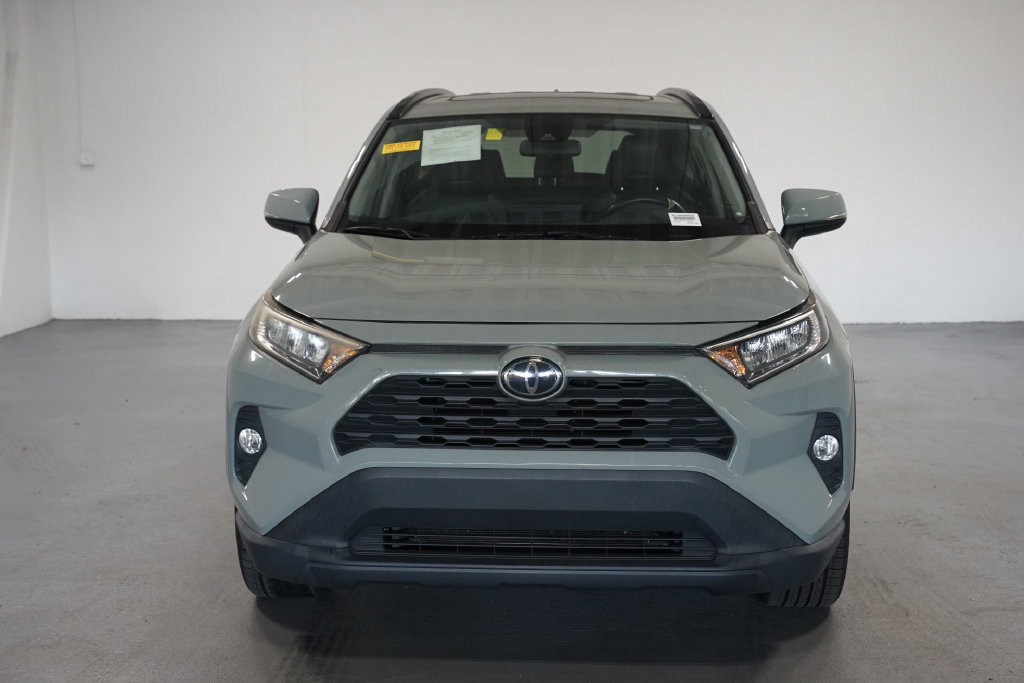 Used 2019 Toyota RAV4 XLE Premium FWD image 2