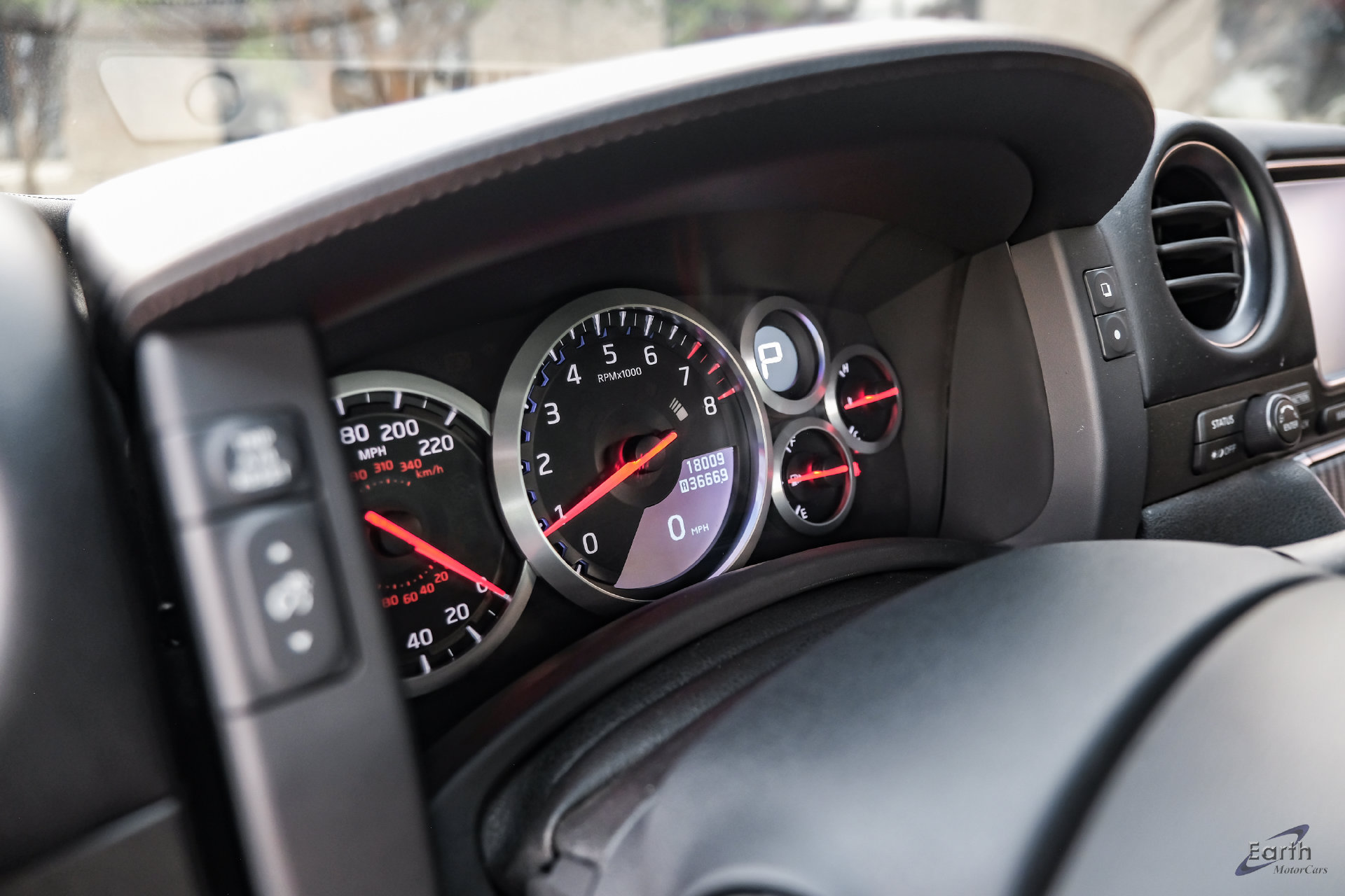 Used 2013 Nissan GT-R Black Edition AWD/4WD image 40