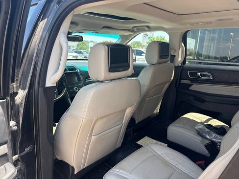 Used 2016 Ford Explorer Platinum AWD/4WD image 44