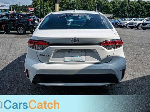 Used 2020 Toyota Corolla LE FWD image 12