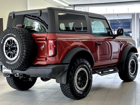 Certified 2022 Ford Bronco Black Diamond w/ Sasquatch Package AWD/4WD image 4