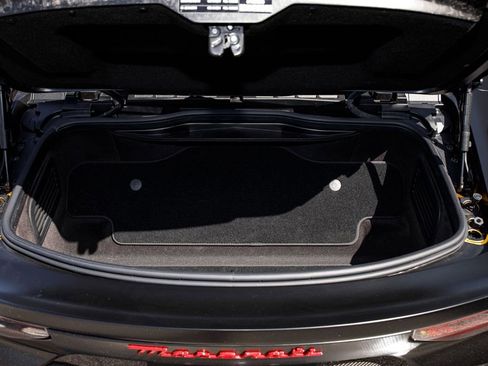 Used 2023 Maserati MC20 Spyder image 14