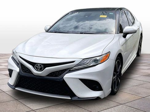 Used 2020 Toyota Camry XSE w/ Navigation Package FWD image 10