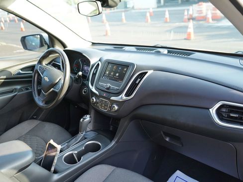 Used 2021 Chevrolet Equinox LT FWD image 20
