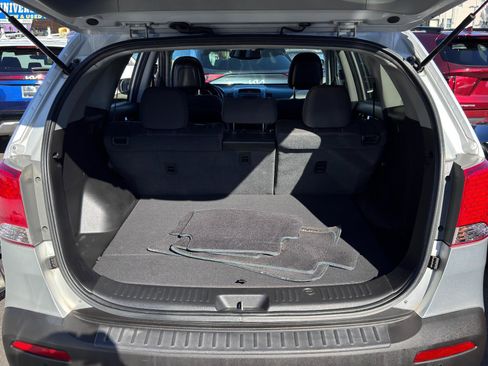 Used 2012 Kia Sorento LX w/ Convenience Pkg image 8