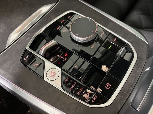 Used 2026 BMW X7 xDrive40i image 19