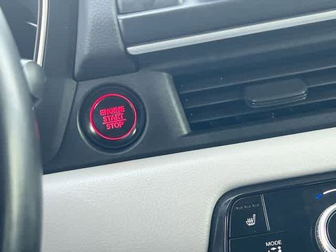 Certified 2024 Honda Pilot Touring image 28