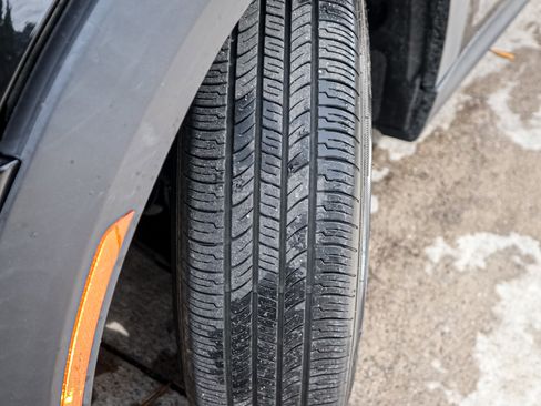 Used 2019 MINI Cooper 2-Door Hardtop image 12