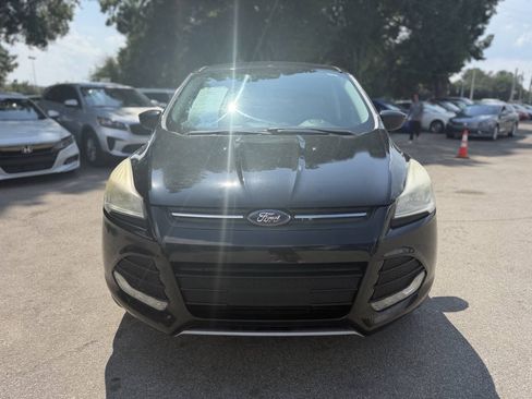 Used 2015 Ford Escape SE FWD image 2