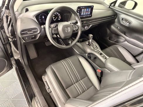 Certified 2024 Honda HR-V EX-L image 4