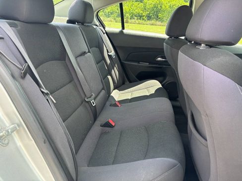 Used 2013 Chevrolet Cruze LT FWD image 11