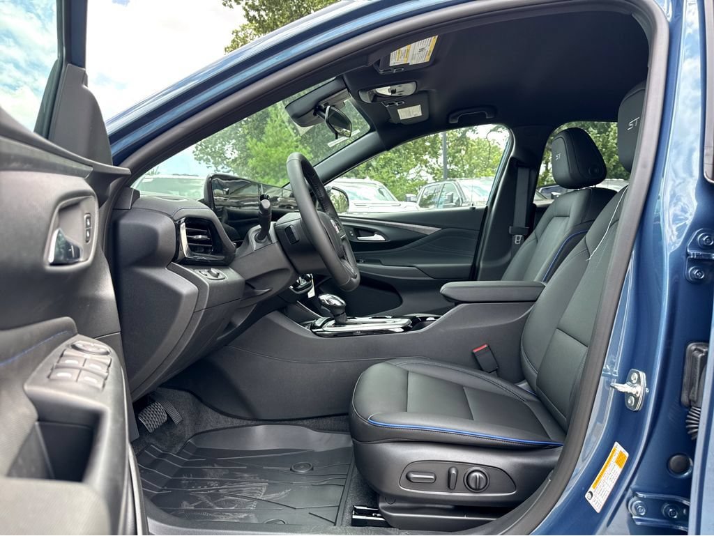 New 2026 Buick Envista Sport Touring w/ Convenience I Package FWD image 8