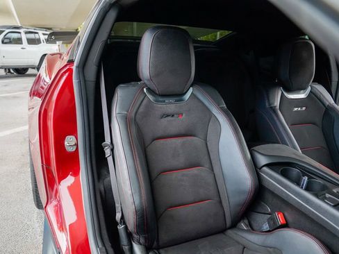 Used 2021 Chevrolet Camaro ZL1 image 79