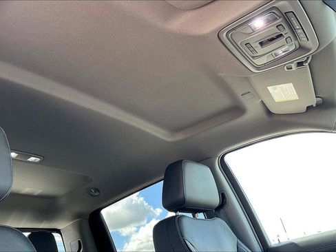 Used 2020 Chevrolet Silverado 1500 LT w/ Texas Edition image 28