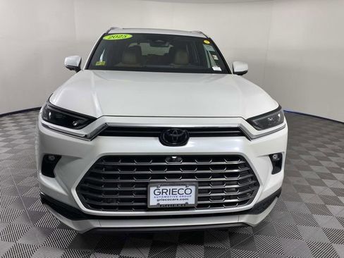 Used 2025 Toyota Grand Highlander AWD Hybrid image 3