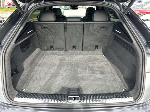 Used 2021 Audi Q8 Premium Plus w/ Premium Plus Package image 19