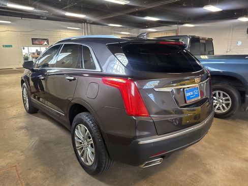Used 2019 Cadillac XT5 Luxury FWD image 2