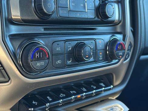 Used 2017 GMC Sierra 2500 Denali w/ Duramax Plus Package image 15