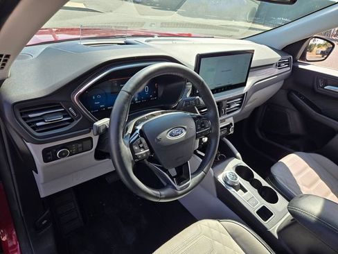 Used 2024 Ford Escape SE w/ PHEV Premium Package FWD image 8