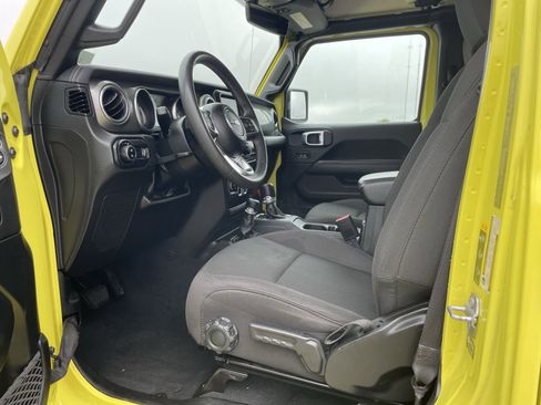 Used 2023 Jeep Gladiator Overland image 3