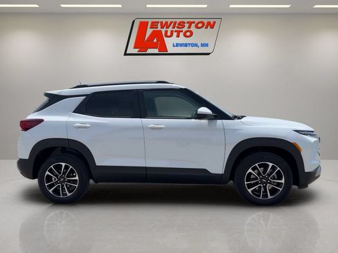 Certified 2026 Chevrolet TrailBlazer LT w/ LT Cold Weather Package AWD/4WD image 6